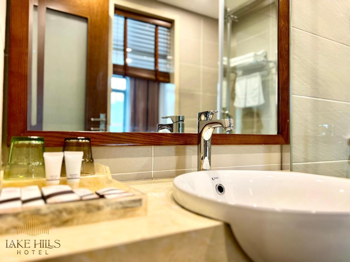 Lake Hills Hotel ฮาลอง ภายนอก รูปภาพ