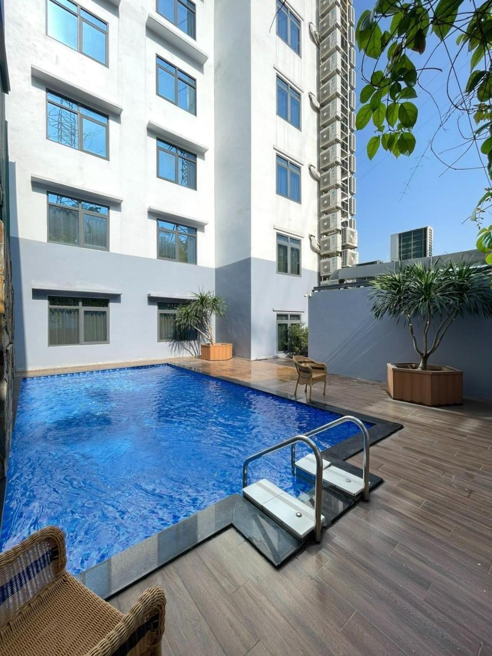 Lake Hills Hotel ฮาลอง ภายนอก รูปภาพ